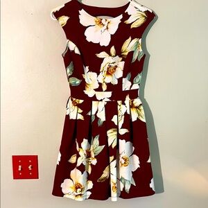 Honey and Rosie capped pleated floral dress S
